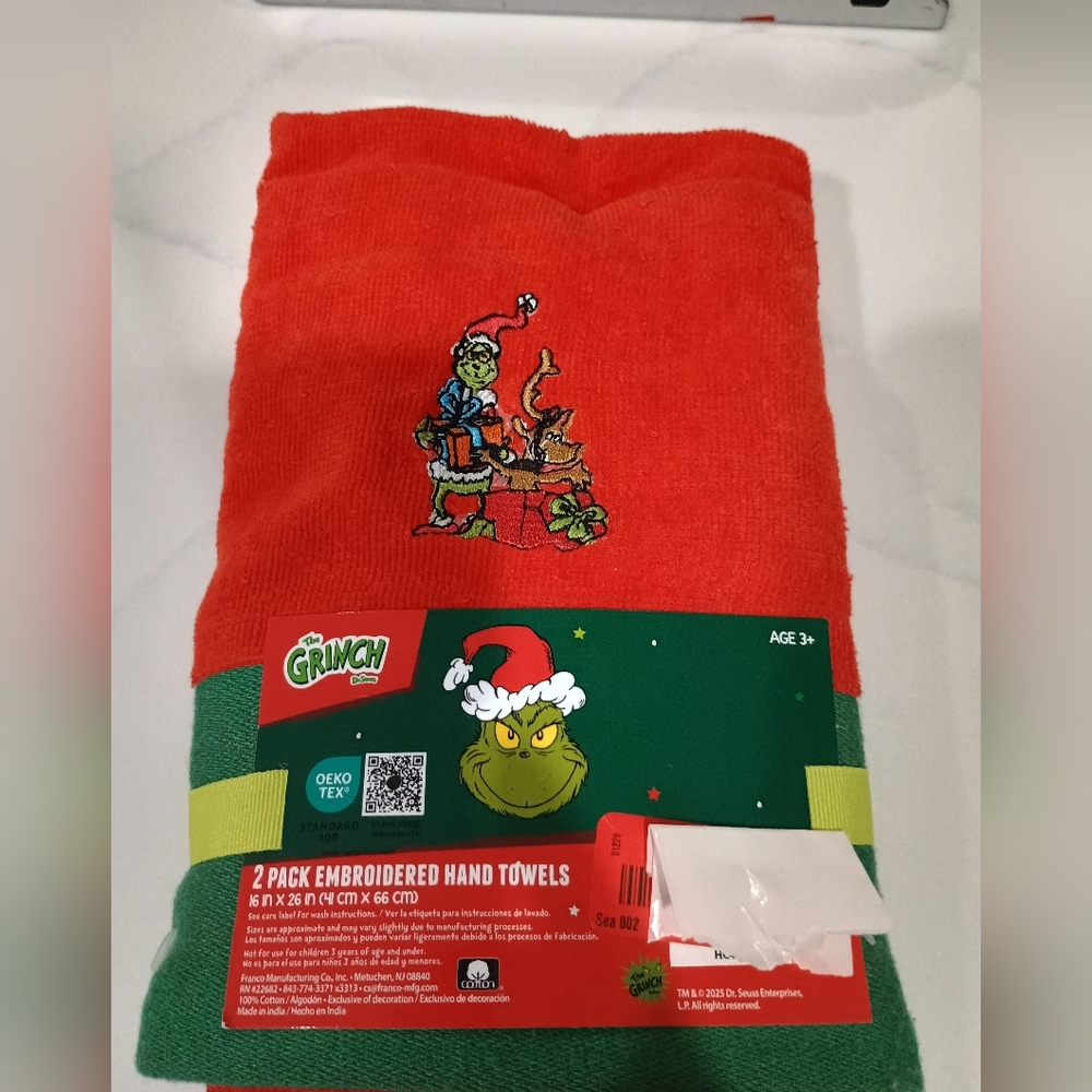 Grinch Christmas Hand Towels Embroidered 2 Pack Santa New